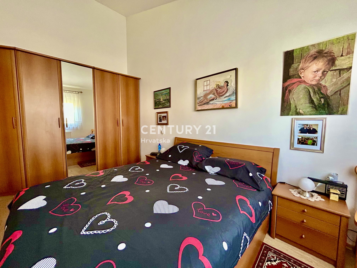 UMAG, OKOLICA, HIŠA NA MIRNI LOKACIJI