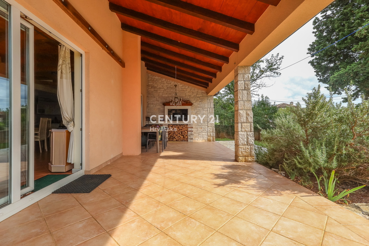 POREČ, PRIZEMLJE S POGLEDOM NA MORJE