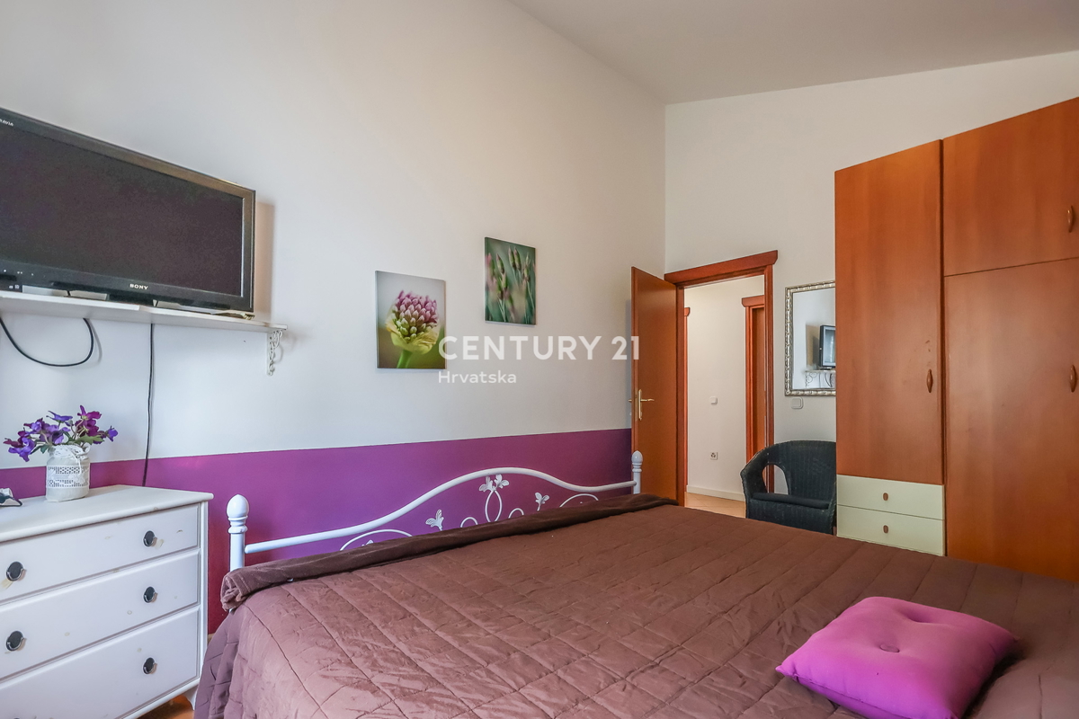 POREČ, PRIZEMLJE S POGLEDOM NA MORJE