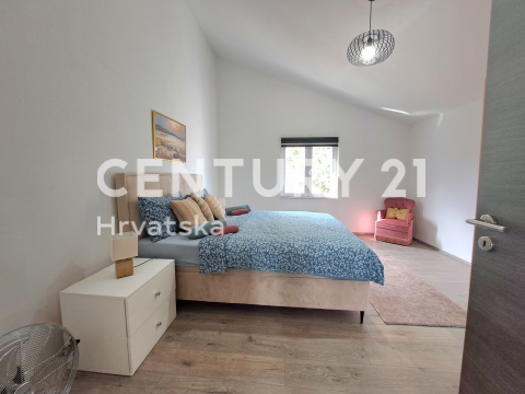 POREČ, HIŠA S POGLEDOM NA MORJE, PRODAJA