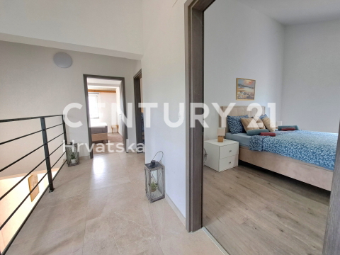 POREČ, HIŠA S POGLEDOM NA MORJE, PRODAJA