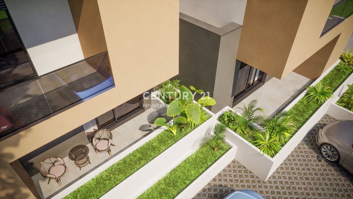 KAŠTELIR, GRADBENI ZEMLJIŠČE Z GRADBENO DOVOLJENJEM ZA DVE HIŠI