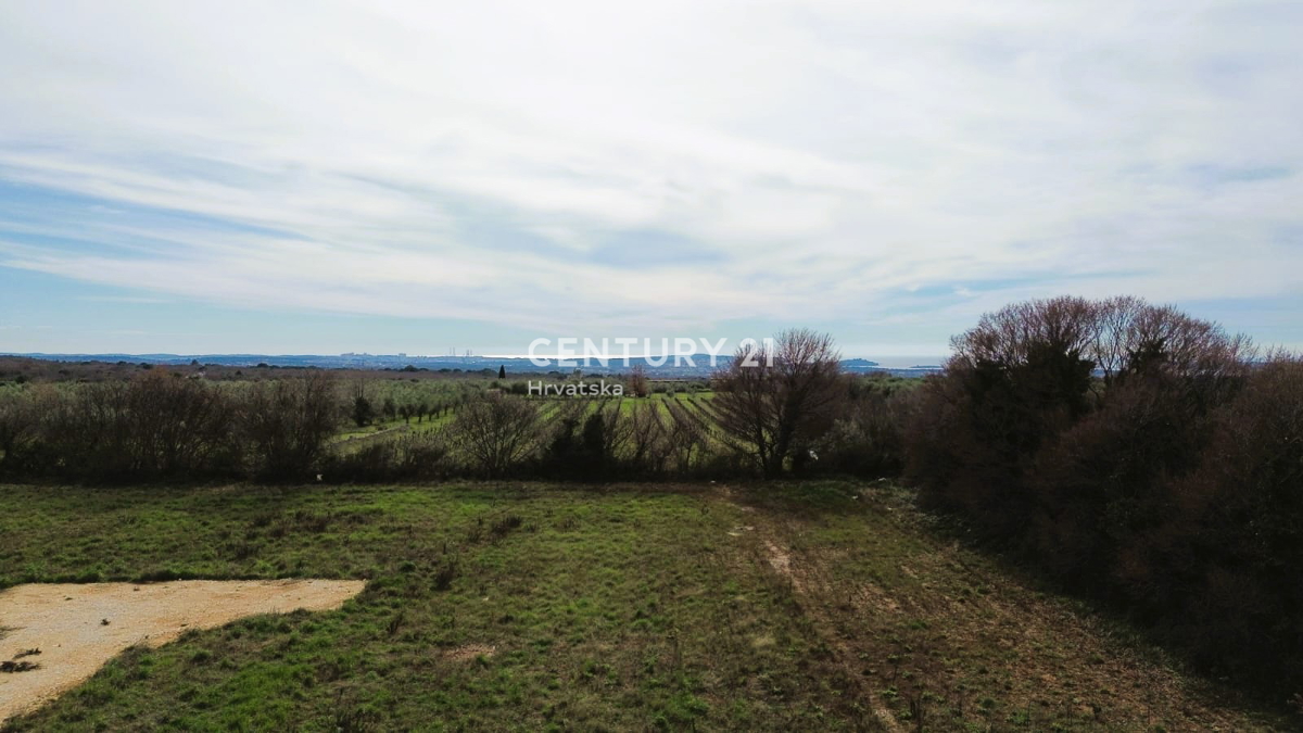 VODNJAN, GRADBENI ZEMLJIŠČE S POGLEDOM NA BRIJUNE