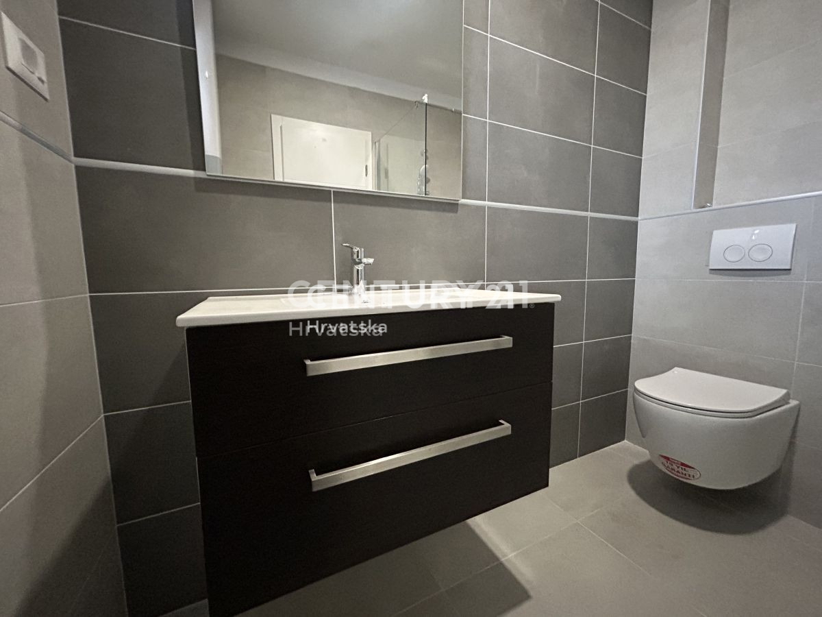 Prodaja, stanovanje, 2,5-sobno (2S+DB), Istarska županija, Umag