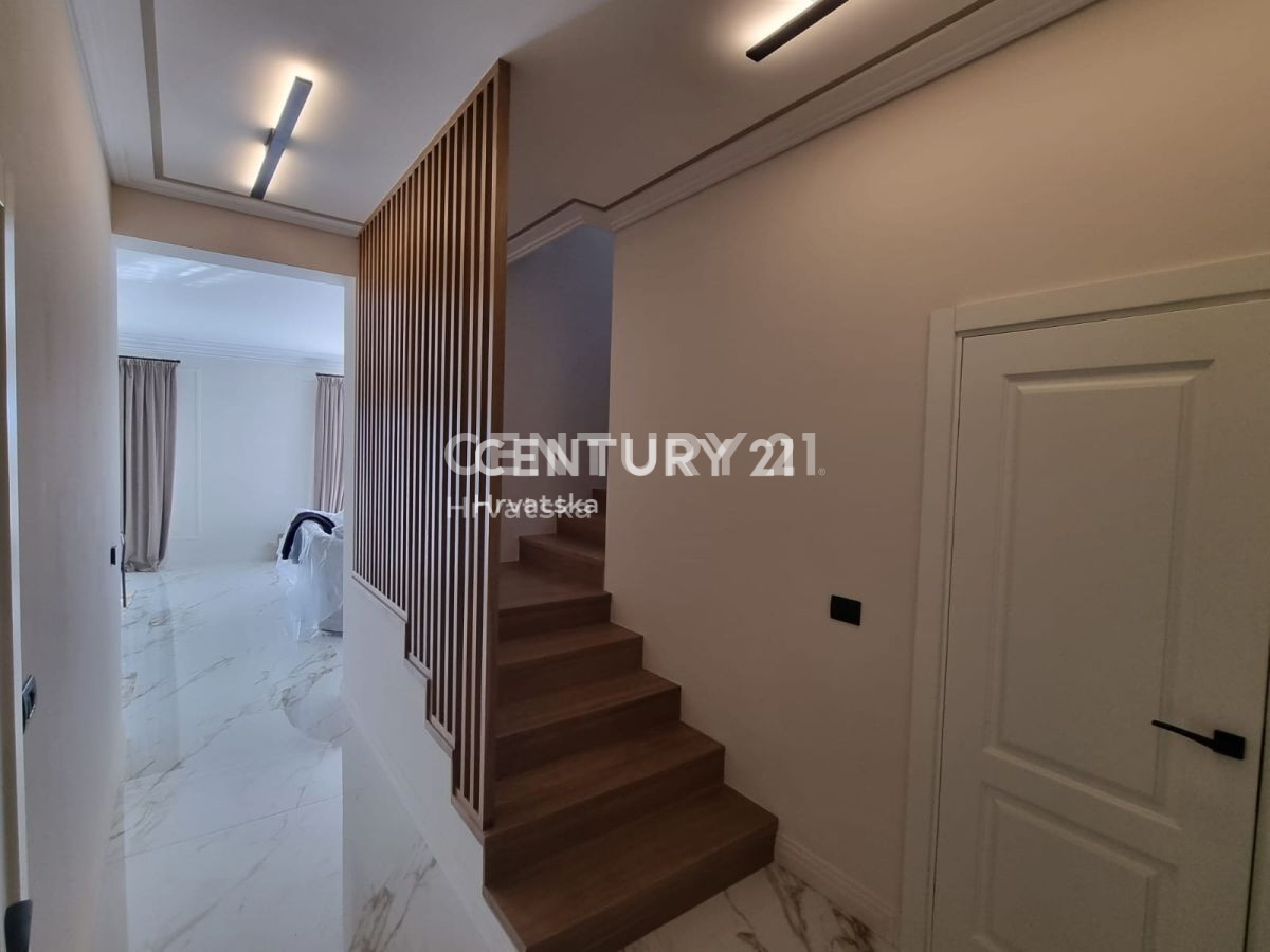 Prodaja, dvojna hiša, Istarska županija, Poreč