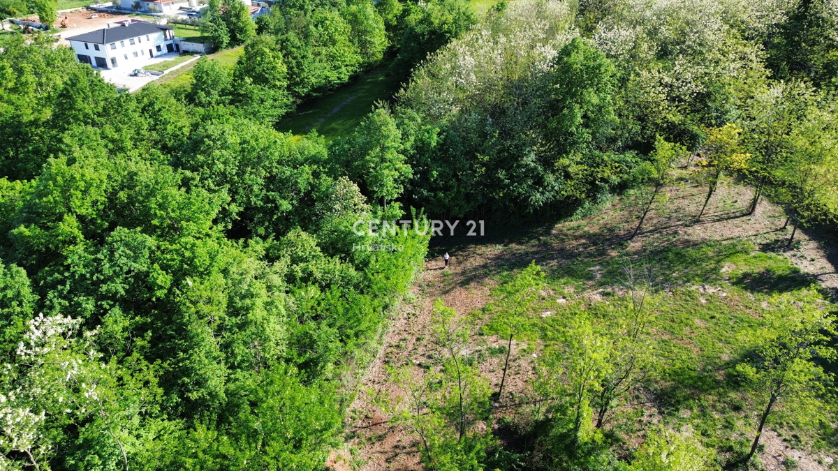 KRŠAN, ZEMLJIŠČE Z GRADBENO DOVOLJENJEM