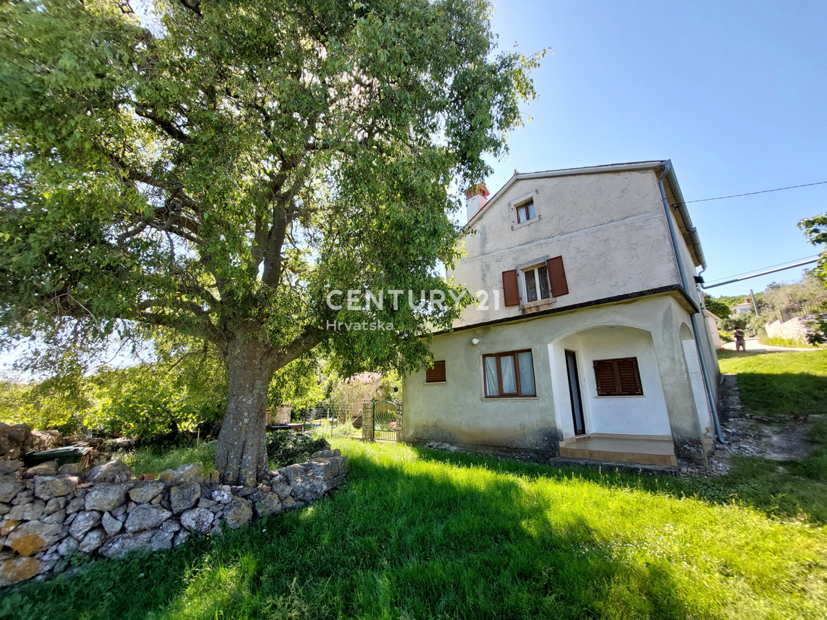 LABIN, KAMENA HIŠA S POGLEDOM NA MORJE, 2 KM OD MORJA