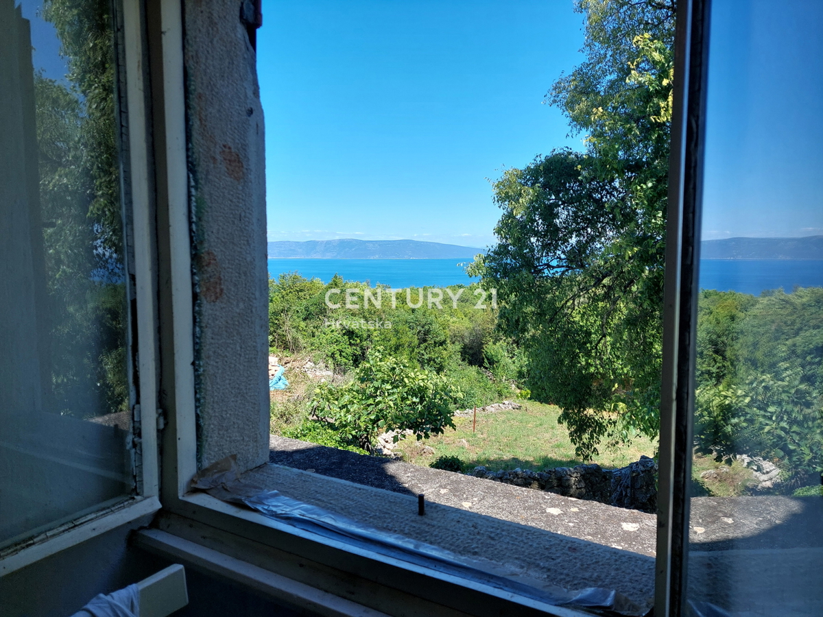LABIN, KAMENA HIŠA S POGLEDOM NA MORJE, 2 KM OD MORJA