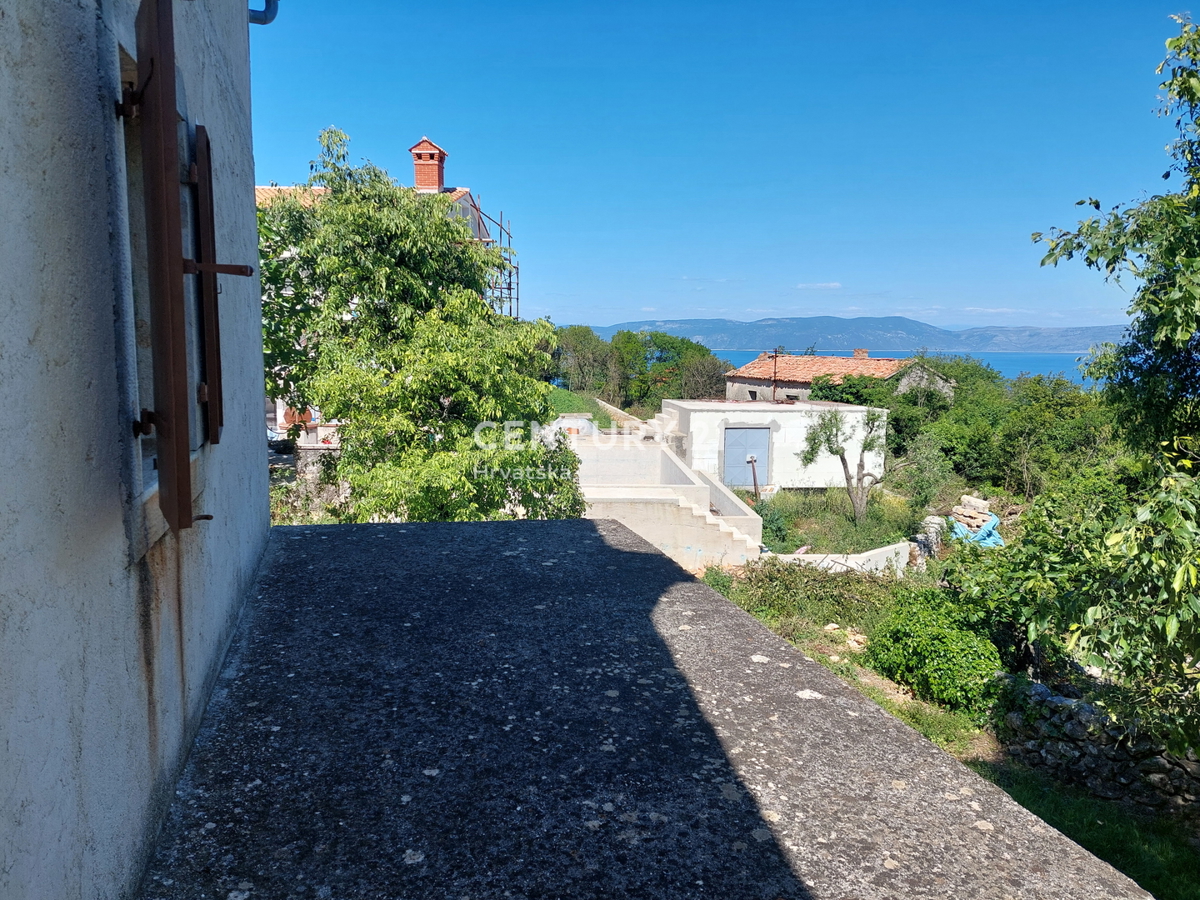 LABIN, KAMENA HIŠA S POGLEDOM NA MORJE, 2 KM OD MORJA