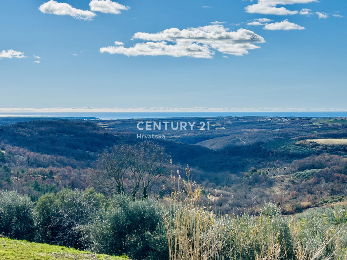 KRASICA, ATRAKTIVNO GRADBENO ZEMLJIŠČE S PANORAMSKIM POGLEDOM NA MORJE