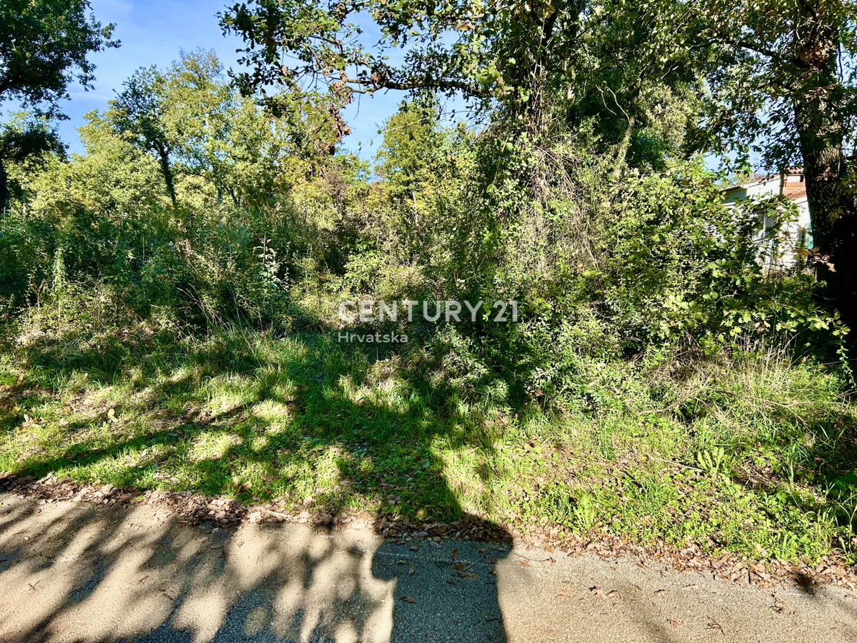 POREČ, OKOLICA, GRADBENO ZEMLJIŠČE SAMO 5 KM OD CENTRA POREČA