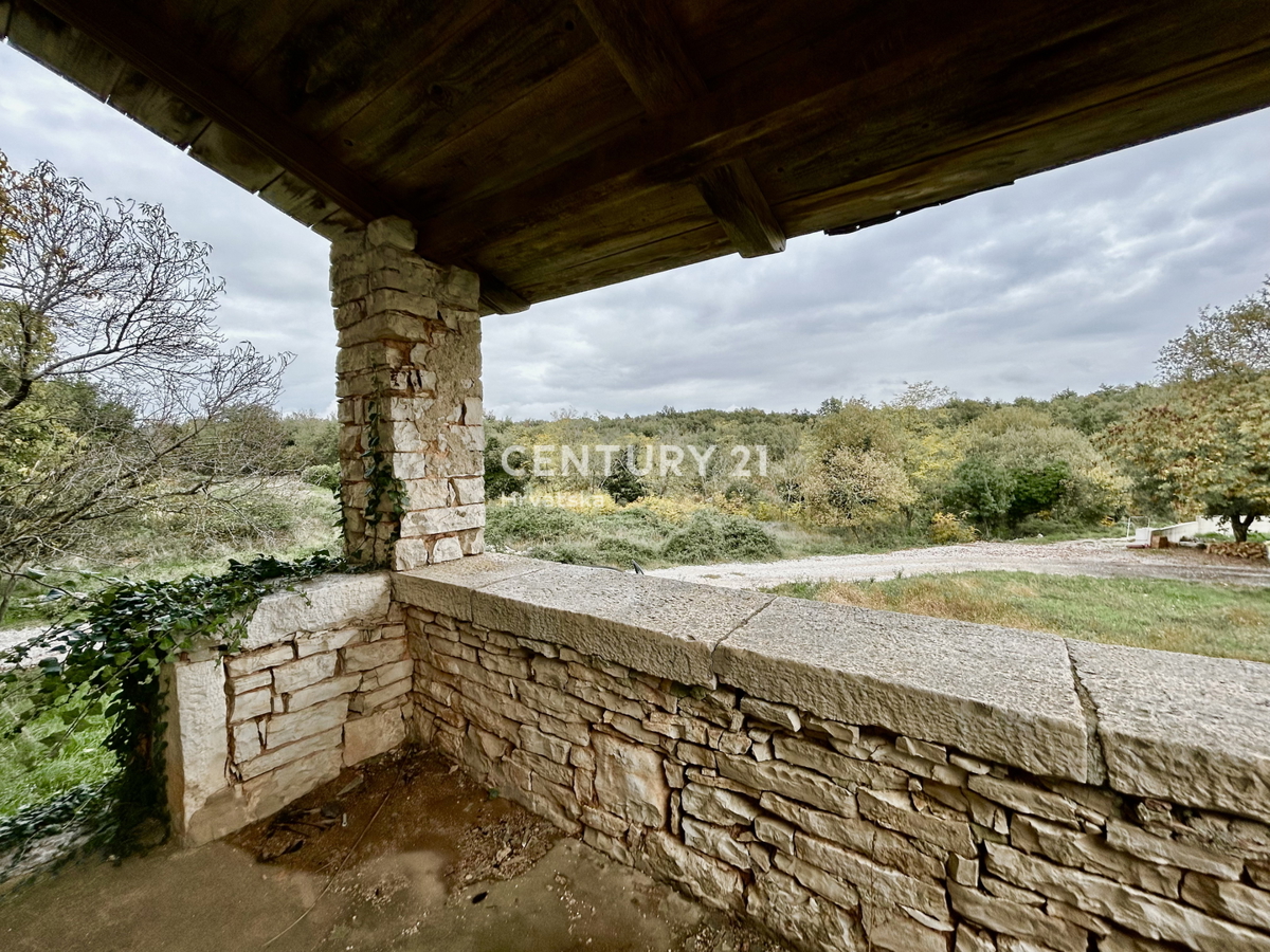 SVETI LOVREČ, OKOLICA, AVTOHTONO ISTARSKO POSESTVO