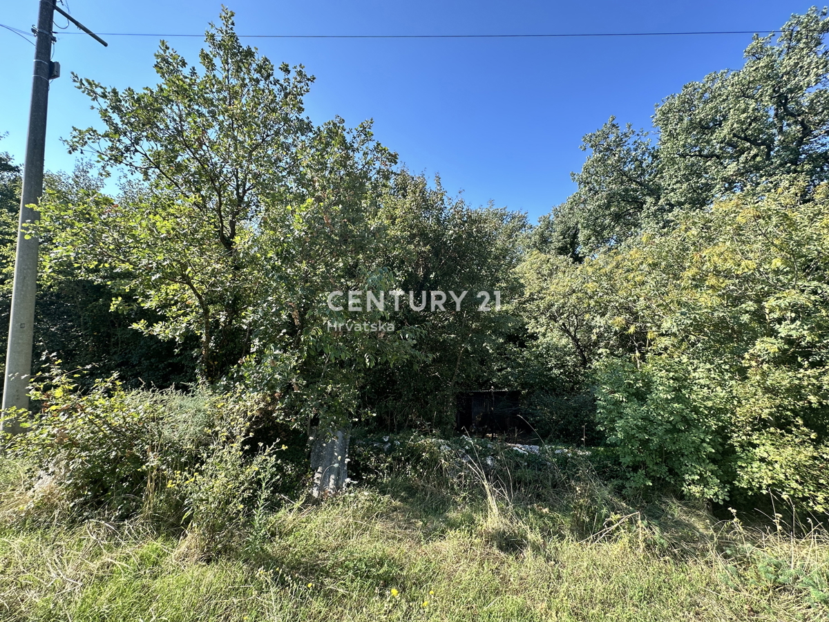 SVETVINČENAT, 6 KM, ZEMLJIŠČE S PRAVNOMOČNIM GRADBENIM DOVOLJENJEM
