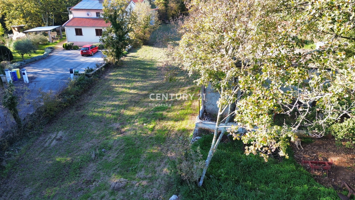 SVETVINČENAT, 6 KM, ZEMLJIŠČE S PRAVNOMOČNIM GRADBENIM DOVOLJENJEM