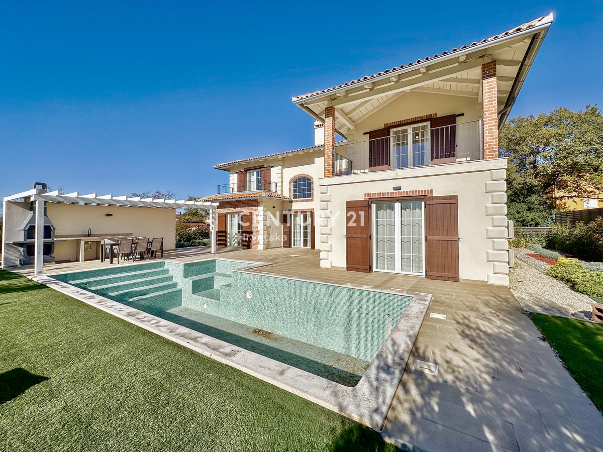 POREČ, OKOLICA, ODLIČNA HIŠA NA IZJEMNI LOKACIJI