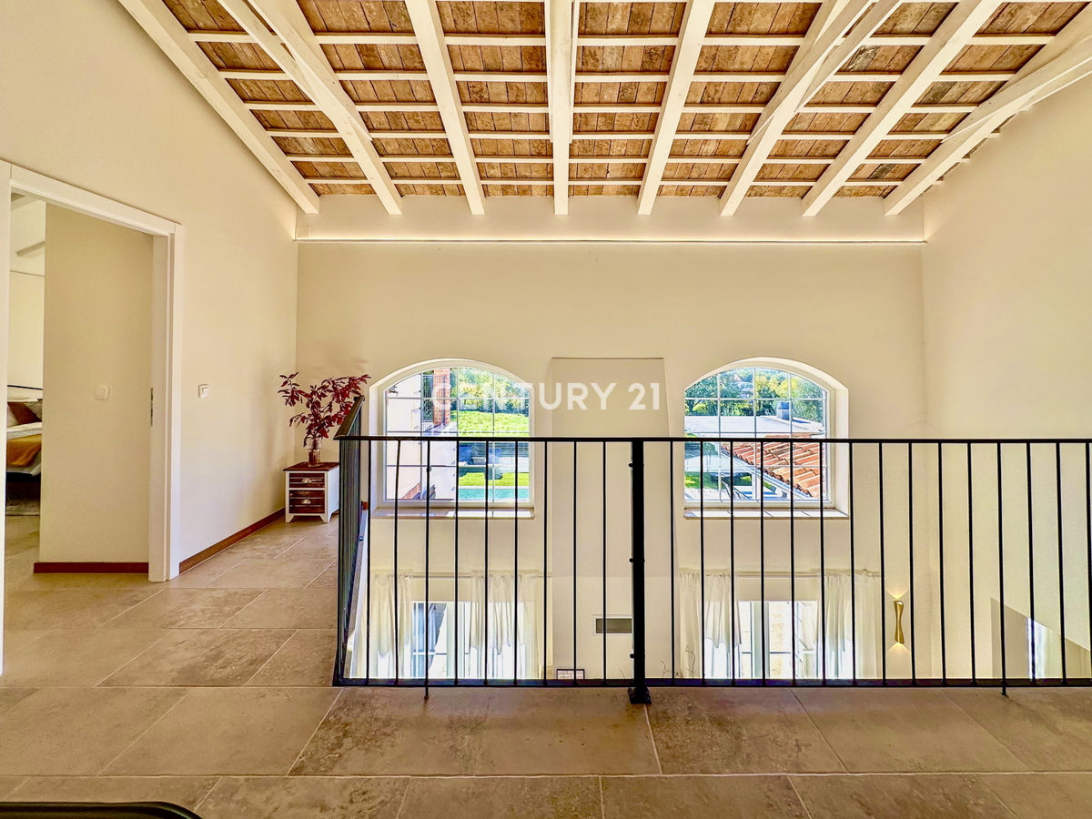 POREČ, OKOLICA, ODLIČNA HIŠA NA IZJEMNI LOKACIJI