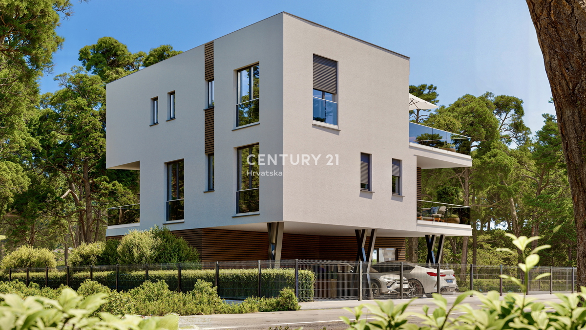 UMAG, BAŠANIJA, NOV PENTHOUSE/Stan le 250 metrov od plaže – Ekskluziva agencije C21
