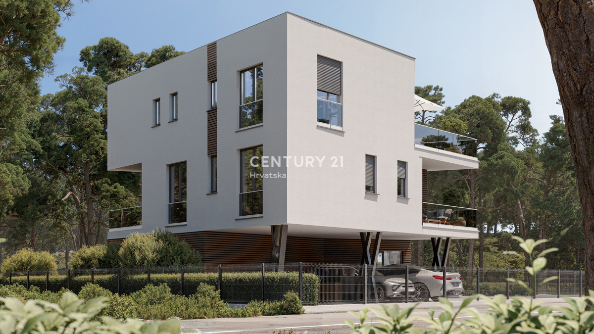 UMAG, BAŠANIJA, NOV PENTHOUSE/Stan le 250 metrov od plaže – Ekskluziva agencije C21