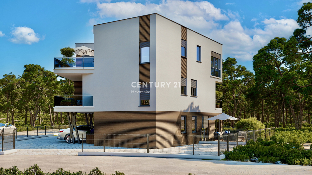 UMAG, BAŠANIJA, NOV PENTHOUSE/Stan le 250 metrov od plaže – Ekskluziva agencije C21