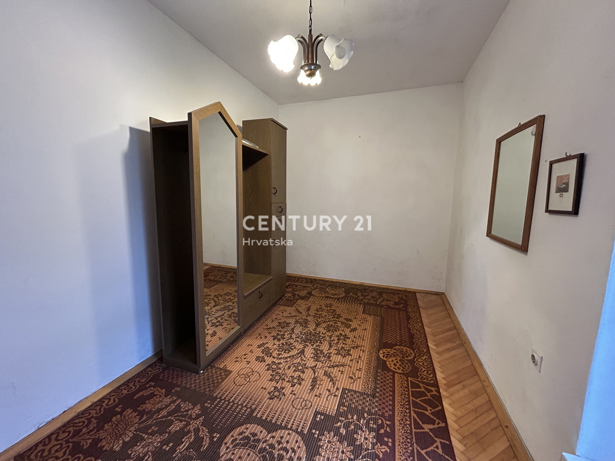 UMAG, CENTAR, STAN SA PUNO POTENCIJALA NA TOP LOKACIJI..PRILIKA!

UMAG, CENTAR, STAN S VELIKÝM POTENCIÁLEM NA VÝBORNÉM MÍSTĚ..PŘÍLEŽITOST!

UMAG, CENTAR, MIESZKANIE Z WIELKIM POTENCJAŁEM W DOSKONAŁEJ LOKALIZACJI..OKAZJA!

UMAG, CENTAR, NAGY LEHETŐSÉG