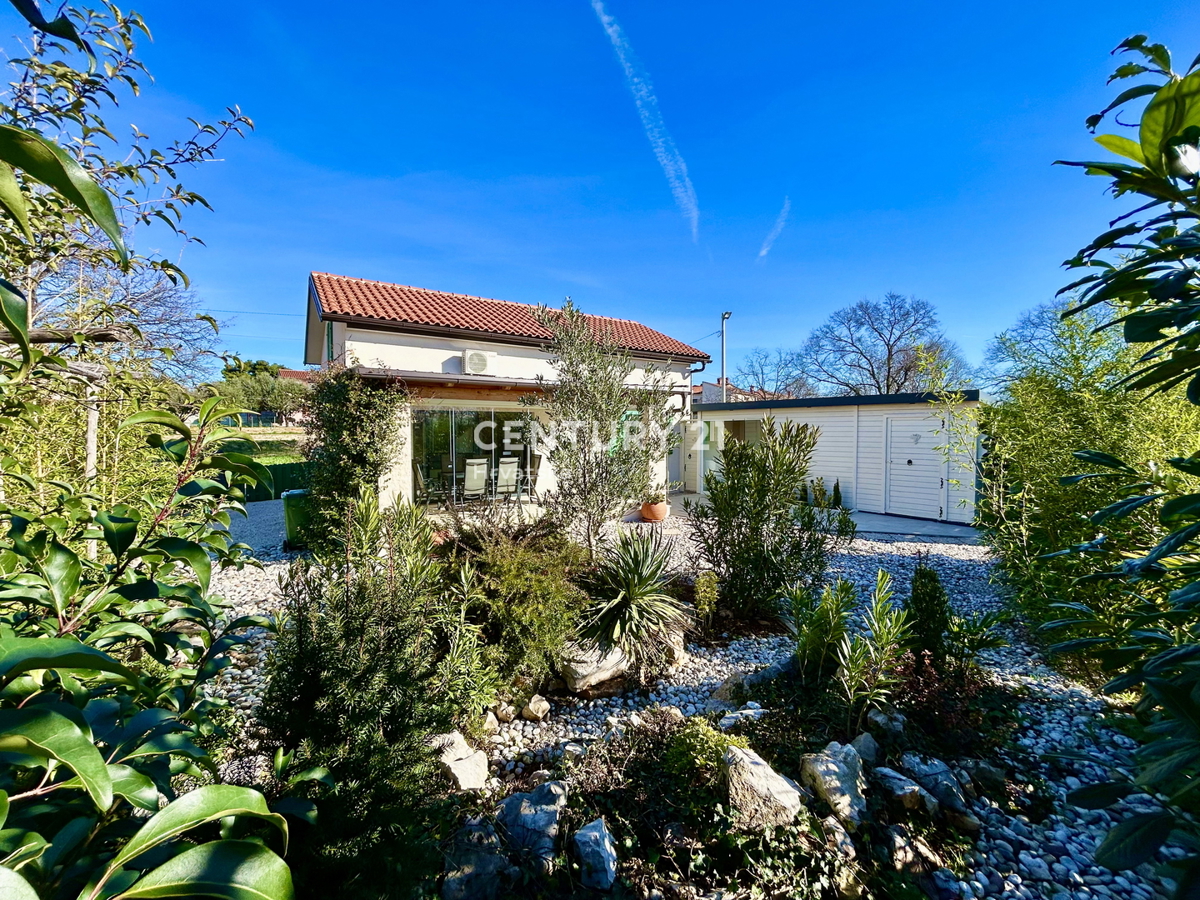 UMAG, OKOLICA, NOVA HIŠA SAMO 1,5 KM OD PLAŽE IN MORJA