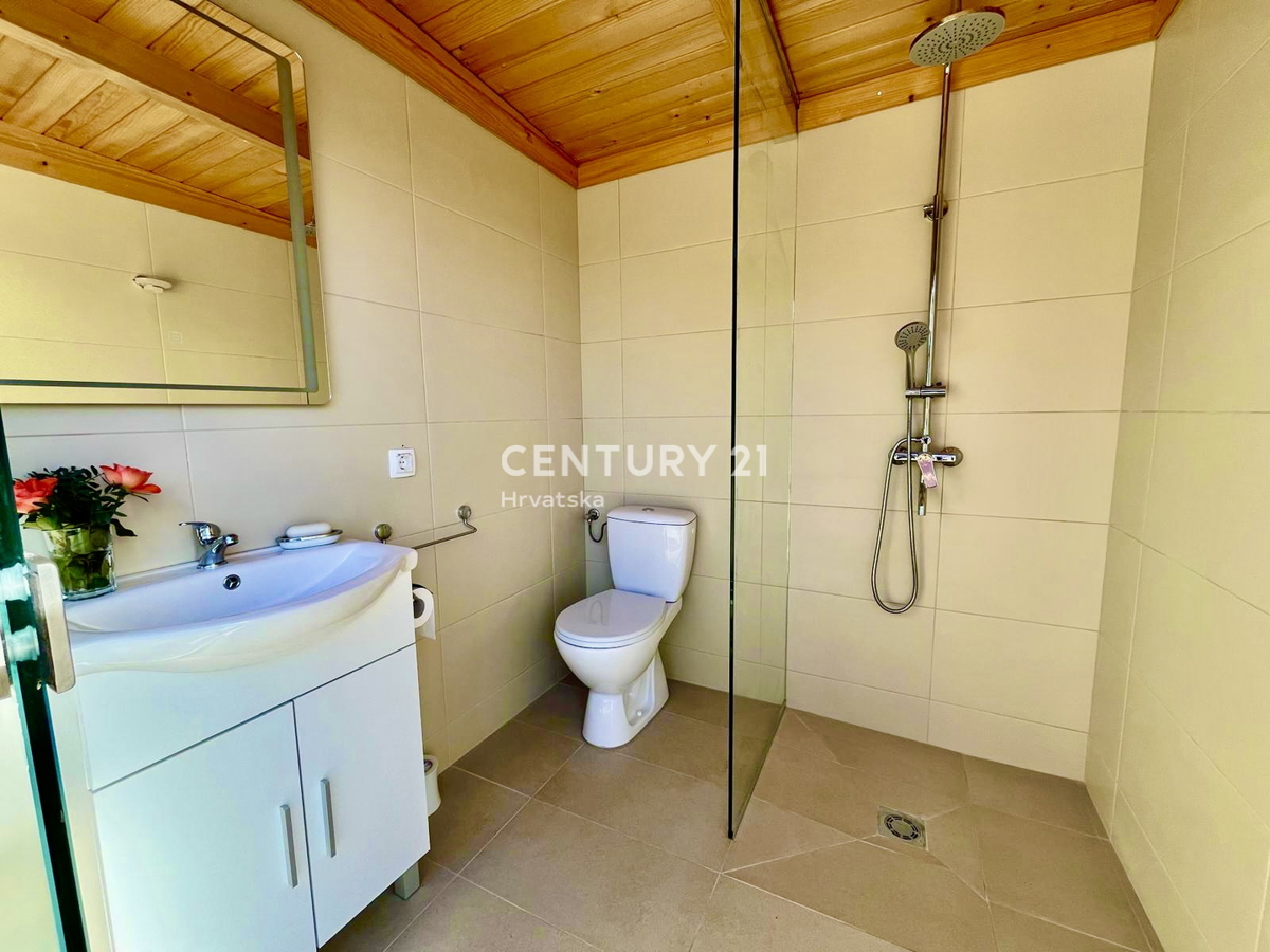 UMAG, OKOLICA, NOVA HIŠA SAMO 1,5 KM OD PLAŽE IN MORJA