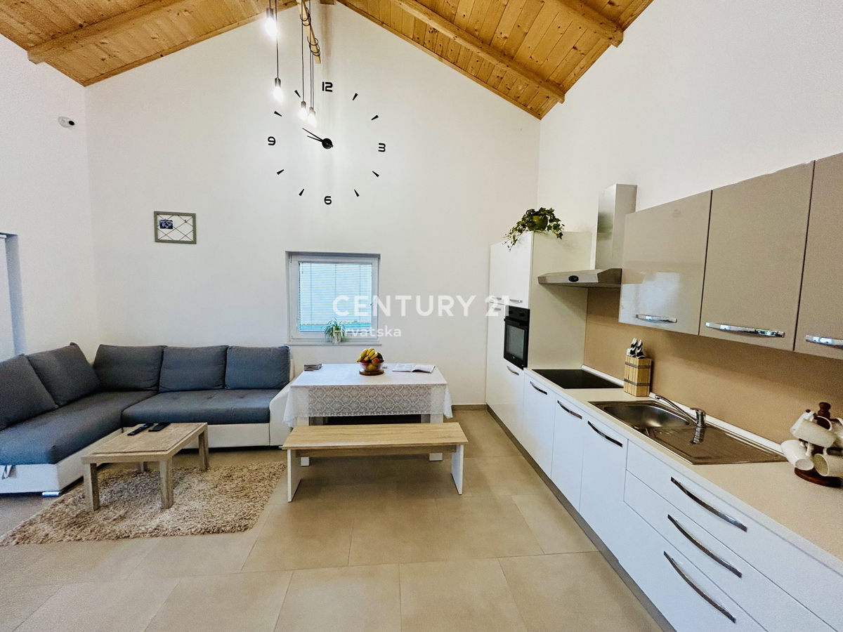 UMAG, OKOLICA, NOVA HIŠA SAMO 1,5 KM OD PLAŽE IN MORJA