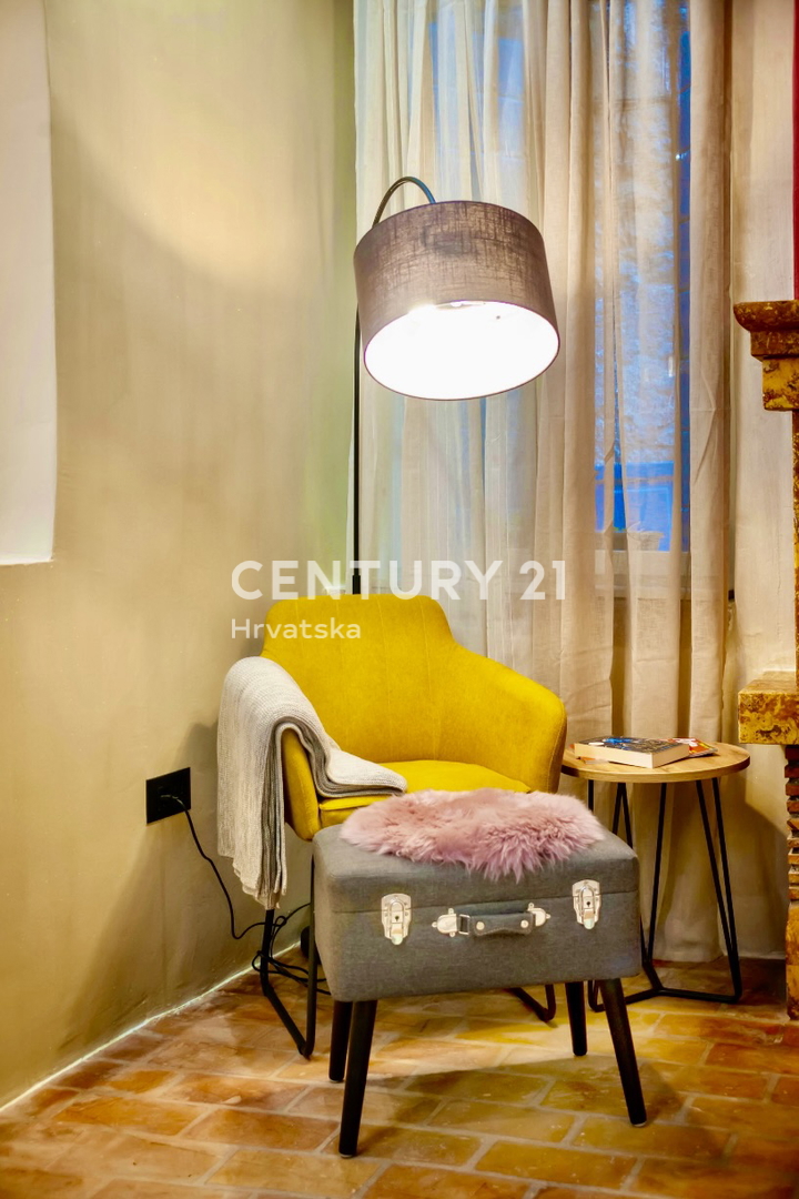 ROVINJ, CENTAR GRISIA, ODLIČEN APARTMA NA IZJEMNI LOKACIJI