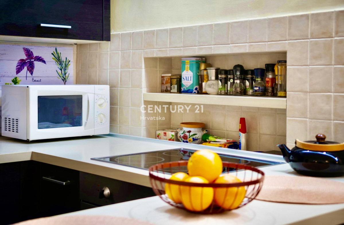 ROVINJ, CENTAR GRISIA, ODLIČEN APARTMA NA IZJEMNI LOKACIJI