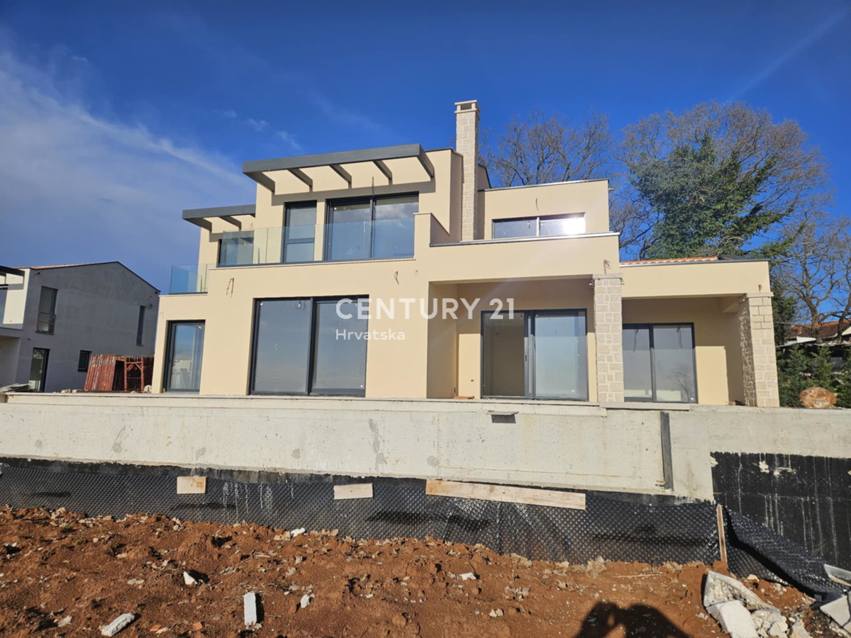 SVETI LOVREČ, PRODAJA SE NOVA HIŠA S BAZENOM IN POGLEDOM NA MORJE