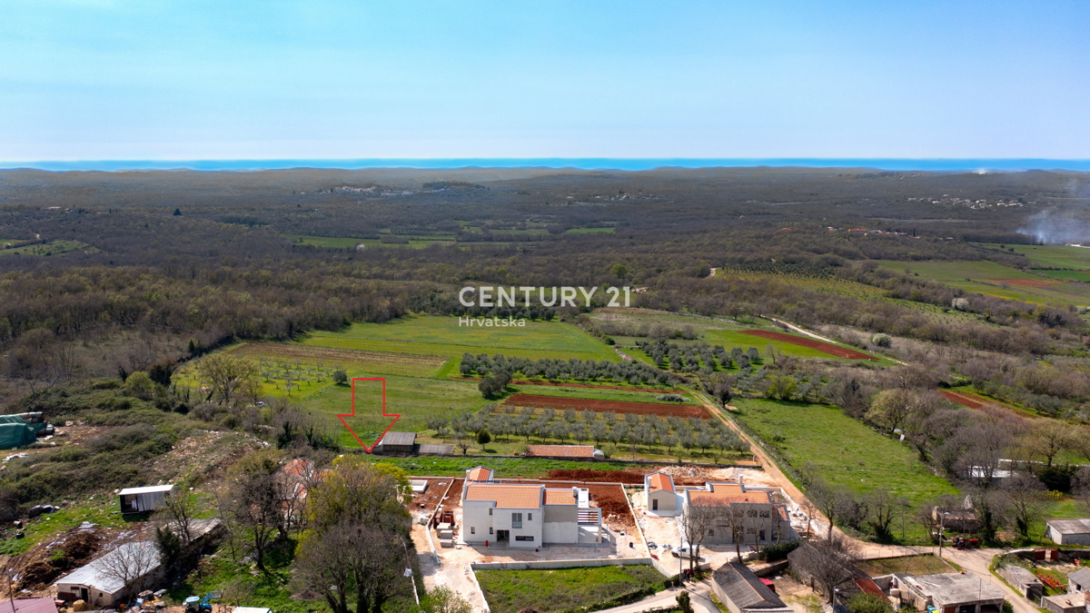 SVETI LOVREČ, PRODAJA SE NOVA HIŠA S BAZENOM IN POGLEDOM NA MORJE
