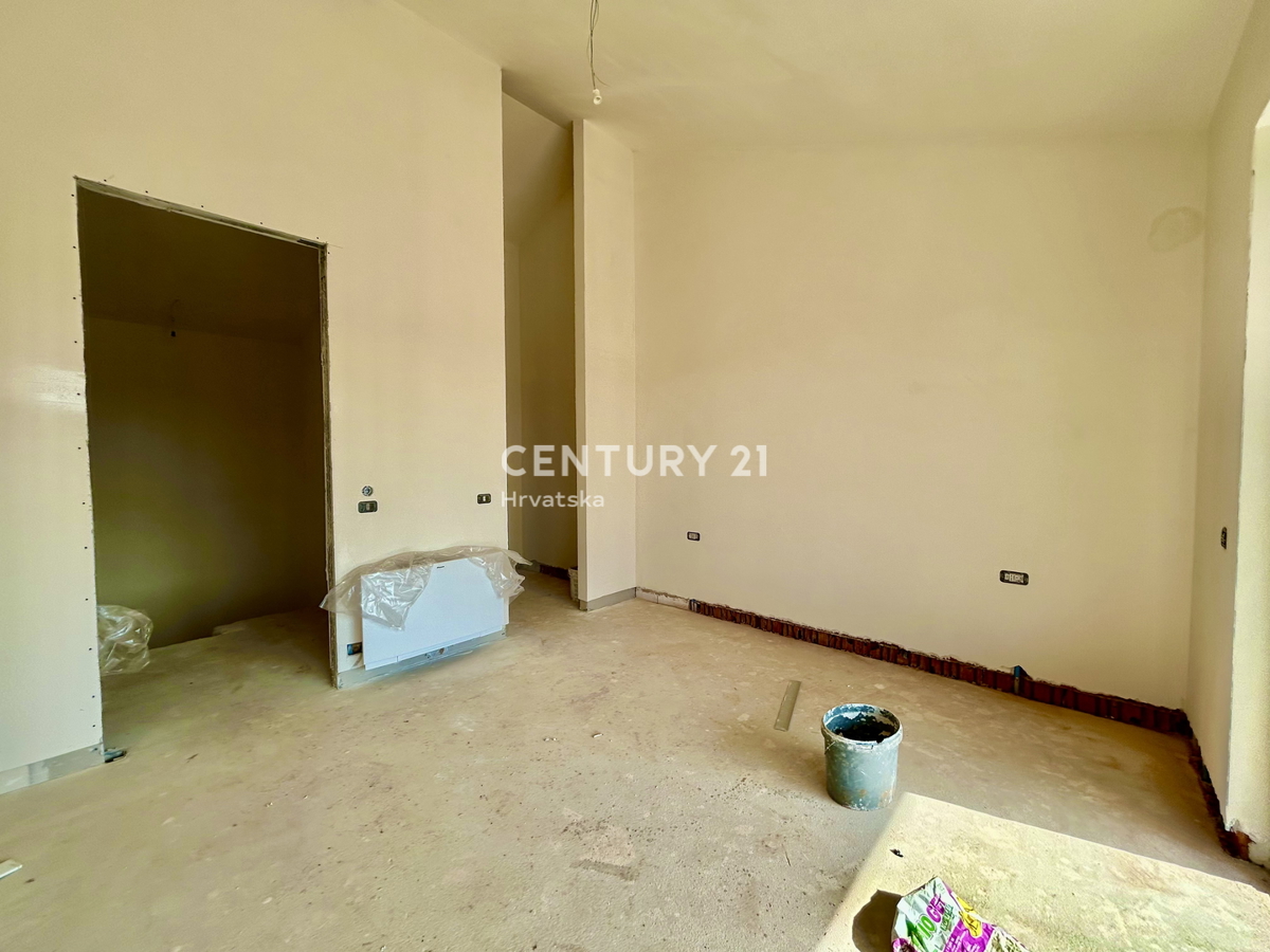 UMAG, VILA SAMO 150 METROV OD PLAŽE IN MORJA