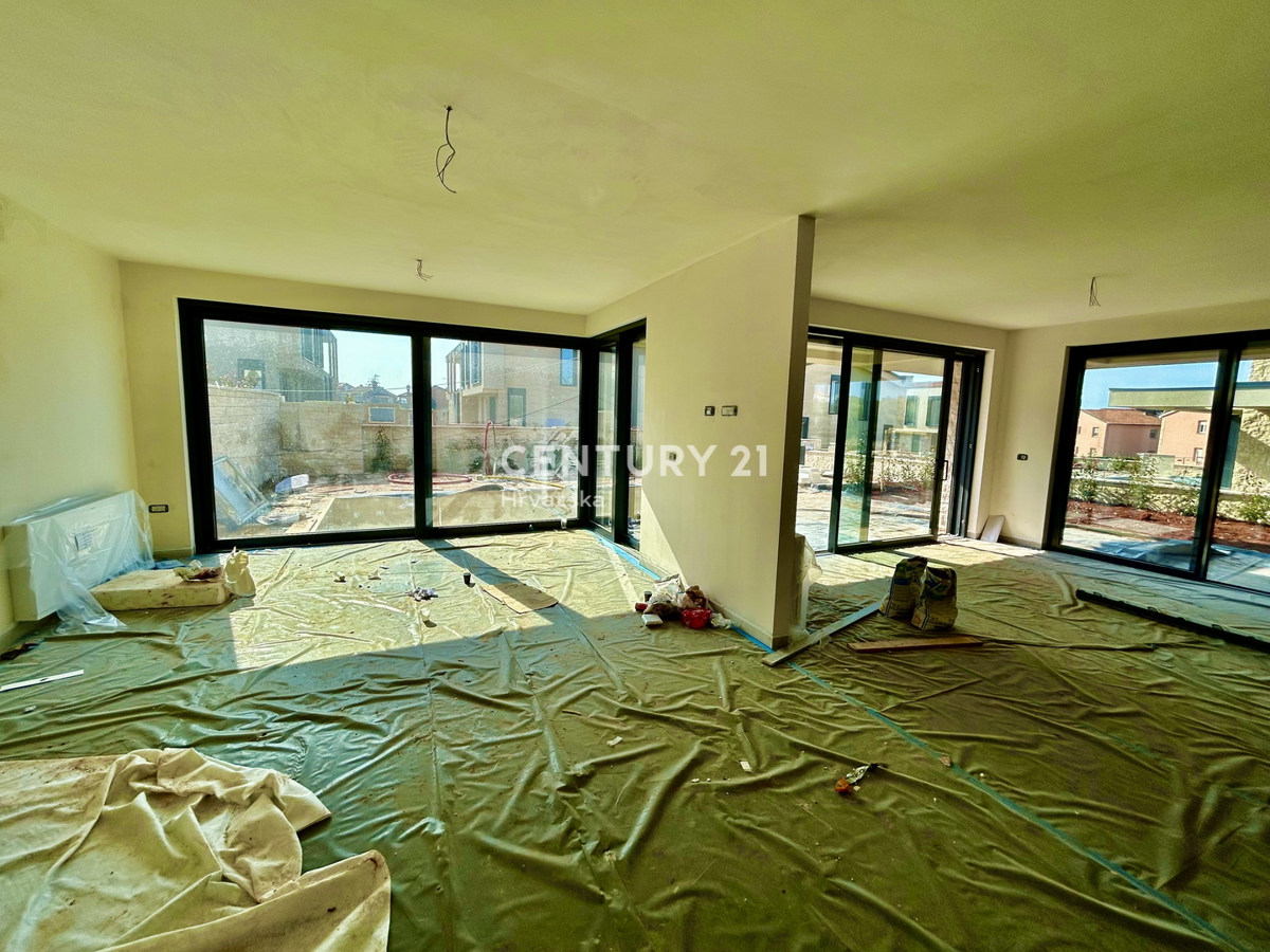 UMAG, VILA SAMO 150 METROV OD PLAŽE IN MORJA