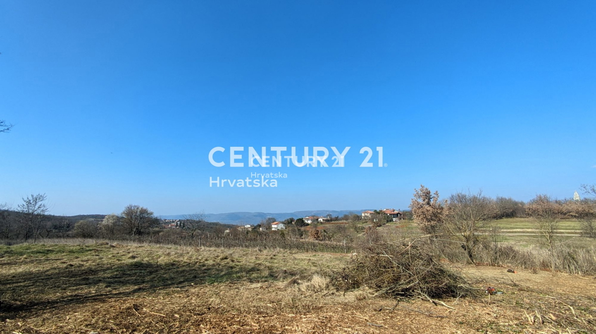 Prodaja, zemljišče, zazidljivo, Istarska županija, Motovun