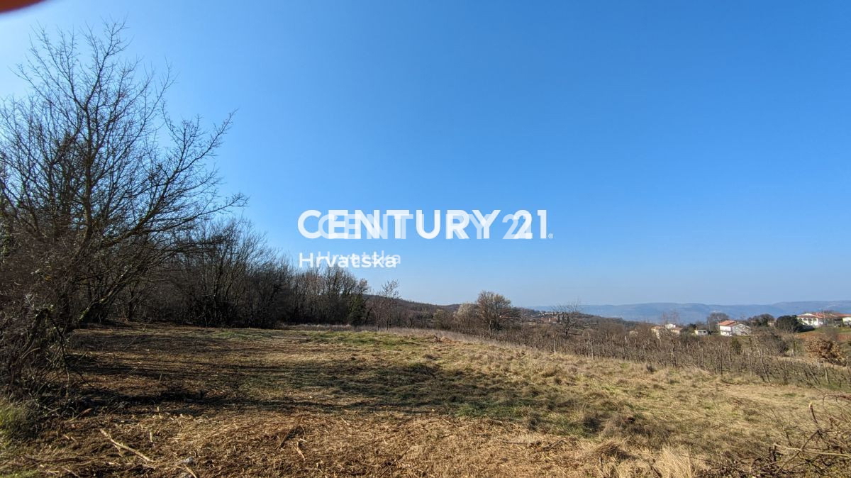 Prodaja, zemljišče, zazidljivo, Istarska županija, Motovun