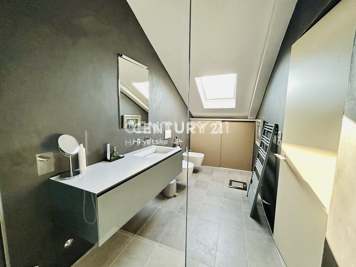 Prodaja, stanovanje, 2-prostorsko, Istarska županija, Umag