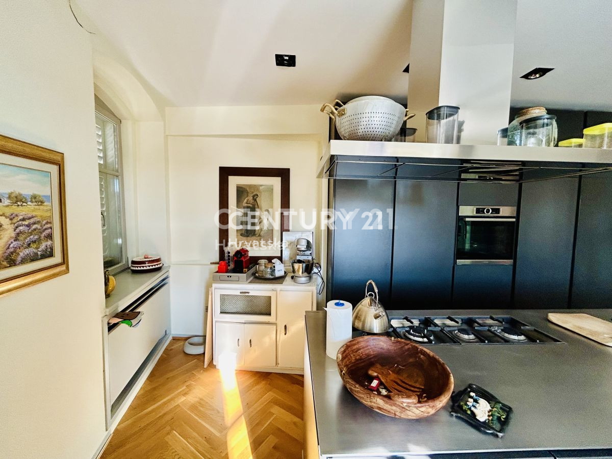 Prodaja, stanovanje, 2-prostorsko, Istarska županija, Umag