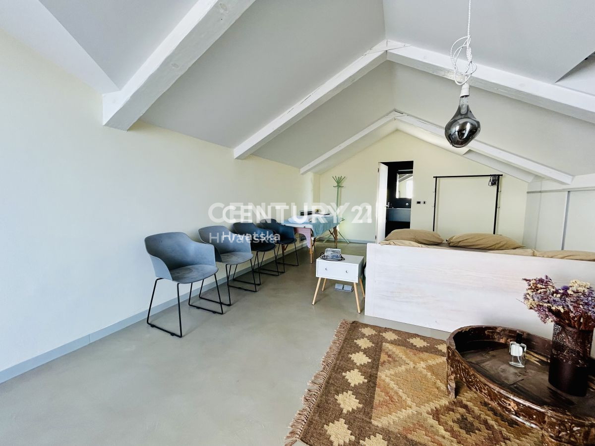 Prodaja, stanovanje, 2-prostorsko, Istarska županija, Umag