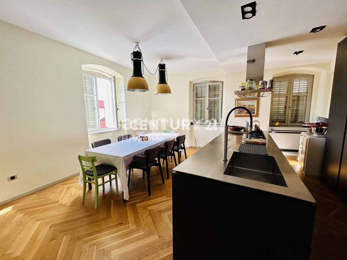 Prodaja, stanovanje, 2-prostorsko, Istarska županija, Umag