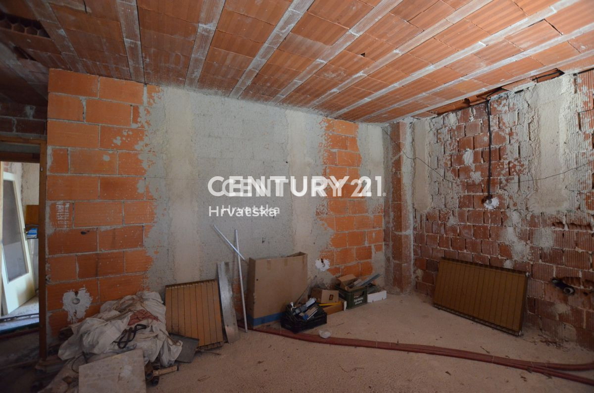 Prodaja, hiša, samostojna, Istarska županija, Oprtalj, Livade