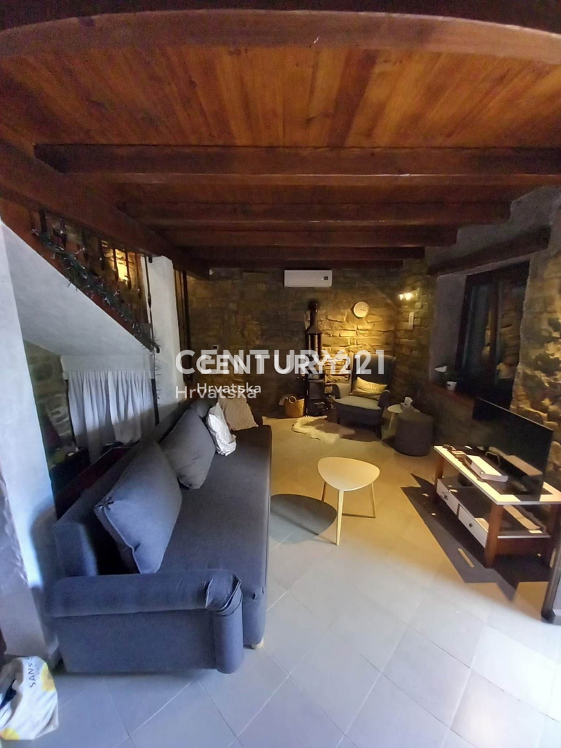 Prodaja, hiša, samostojna, Istarska županija, Buje, Momjan