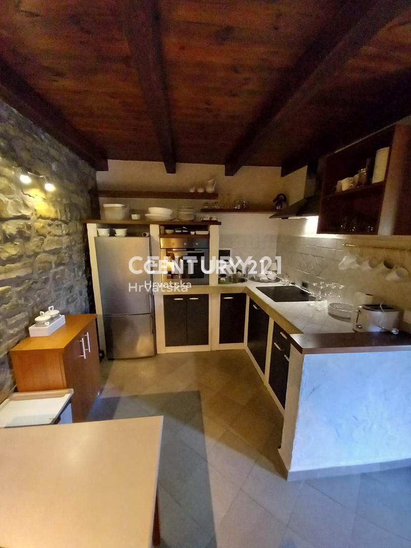 Prodaja, hiša, samostojna, Istarska županija, Buje, Momjan