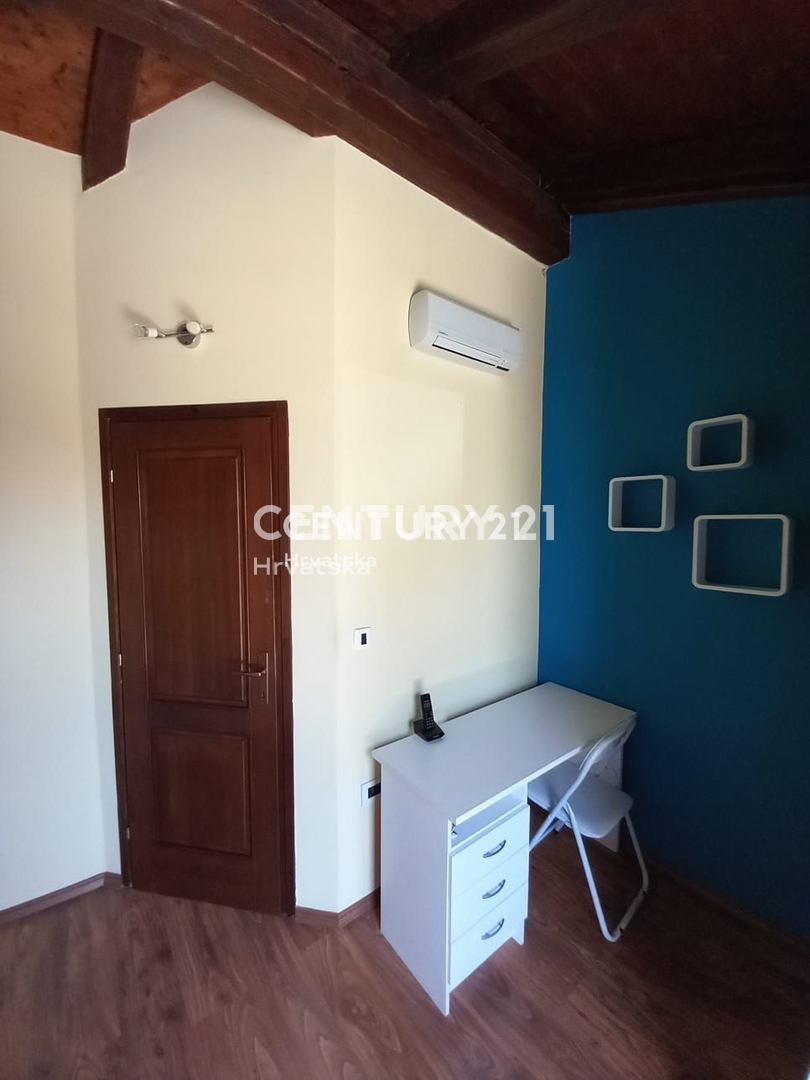 Prodaja, hiša, samostojna, Istarska županija, Buje, Momjan