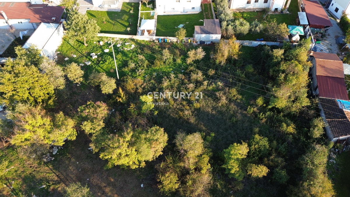 POREČ, RADMANI, GRADBENO ZEMLJIŠČE PRAVILNE OBLIKE