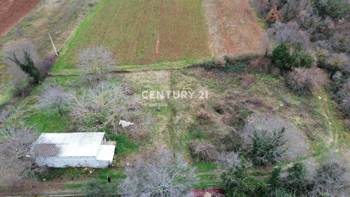 FUŠKULIN, PRODAJA GRADBENIŠKEGA ZEMLJIŠČA