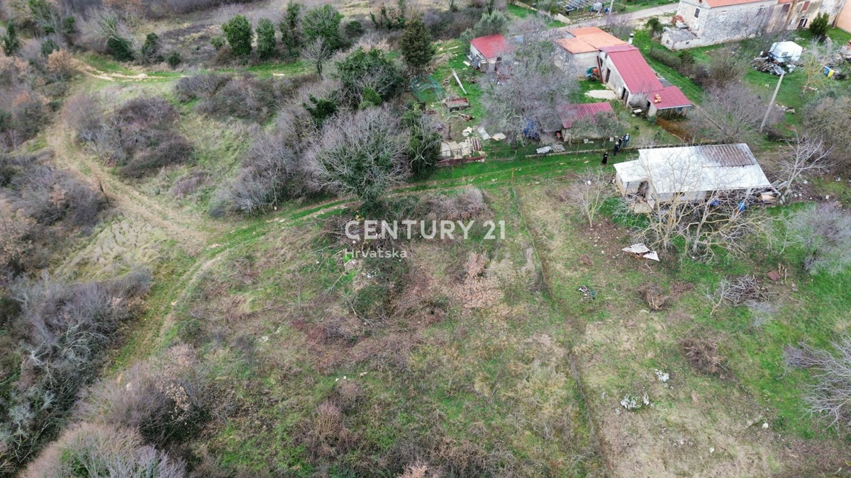 FUŠKULIN, PRODAJA GRADBENIŠKEGA ZEMLJIŠČA