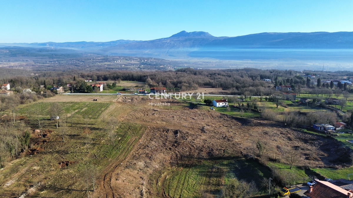 LABIN, KRŠAN, VELIKO GRADBENO ZEMLJIŠČE