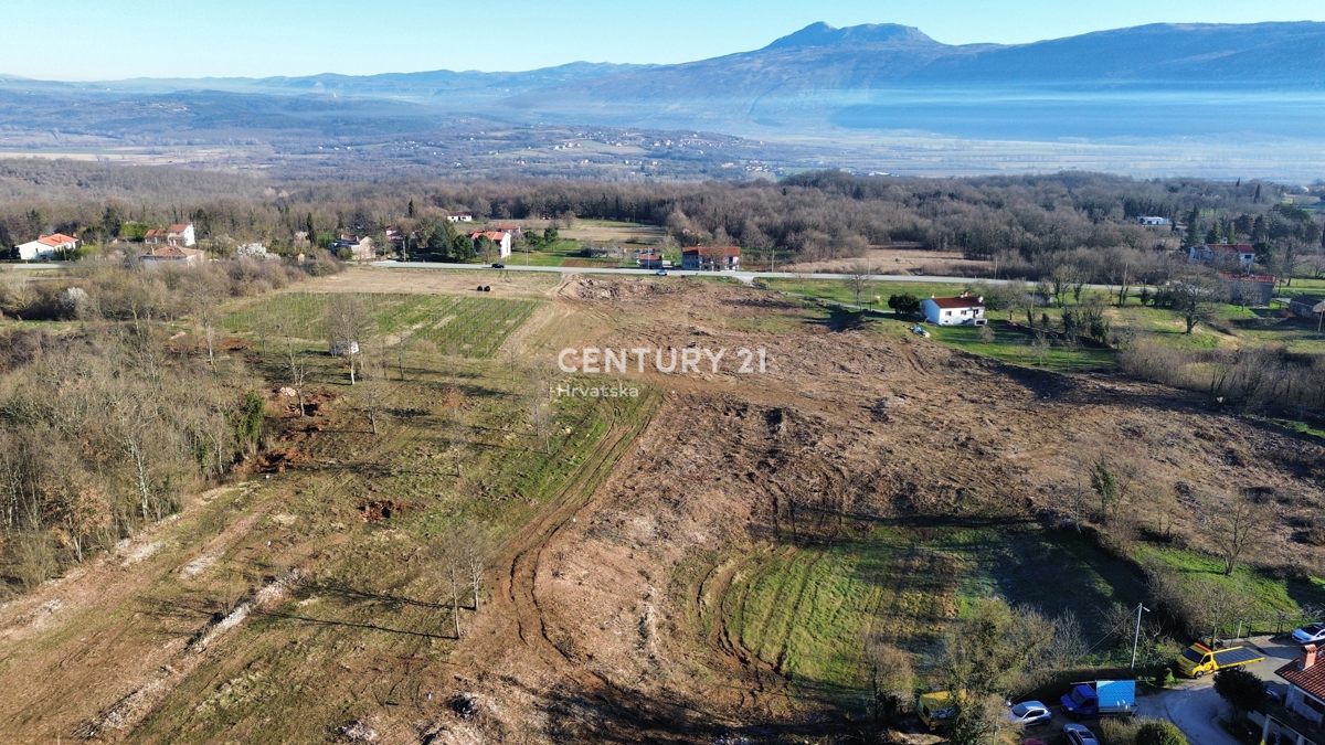 LABIN, KRŠAN, VELIKO GRADBENO ZEMLJIŠČE