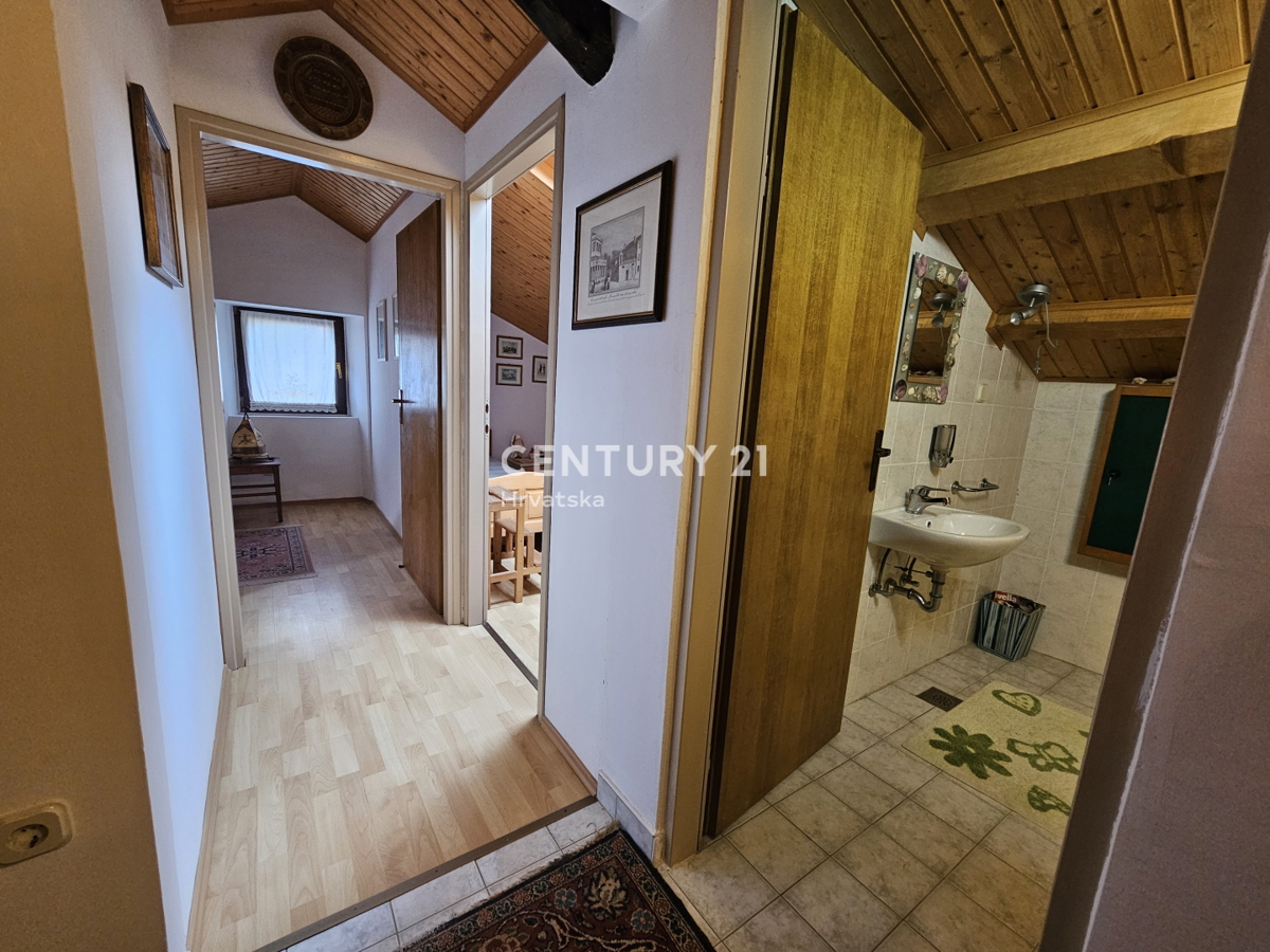 VABRIGA, PRODAJA KAMNITE HIŠE, PRVA V VRSTI