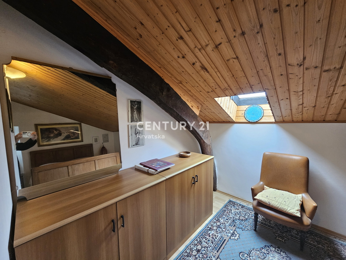 VABRIGA, PRODAJA KAMNITE HIŠE, PRVA V VRSTI